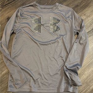 Under Armour Boys Youth Medium Steel Gray Long Sleeve Tee
